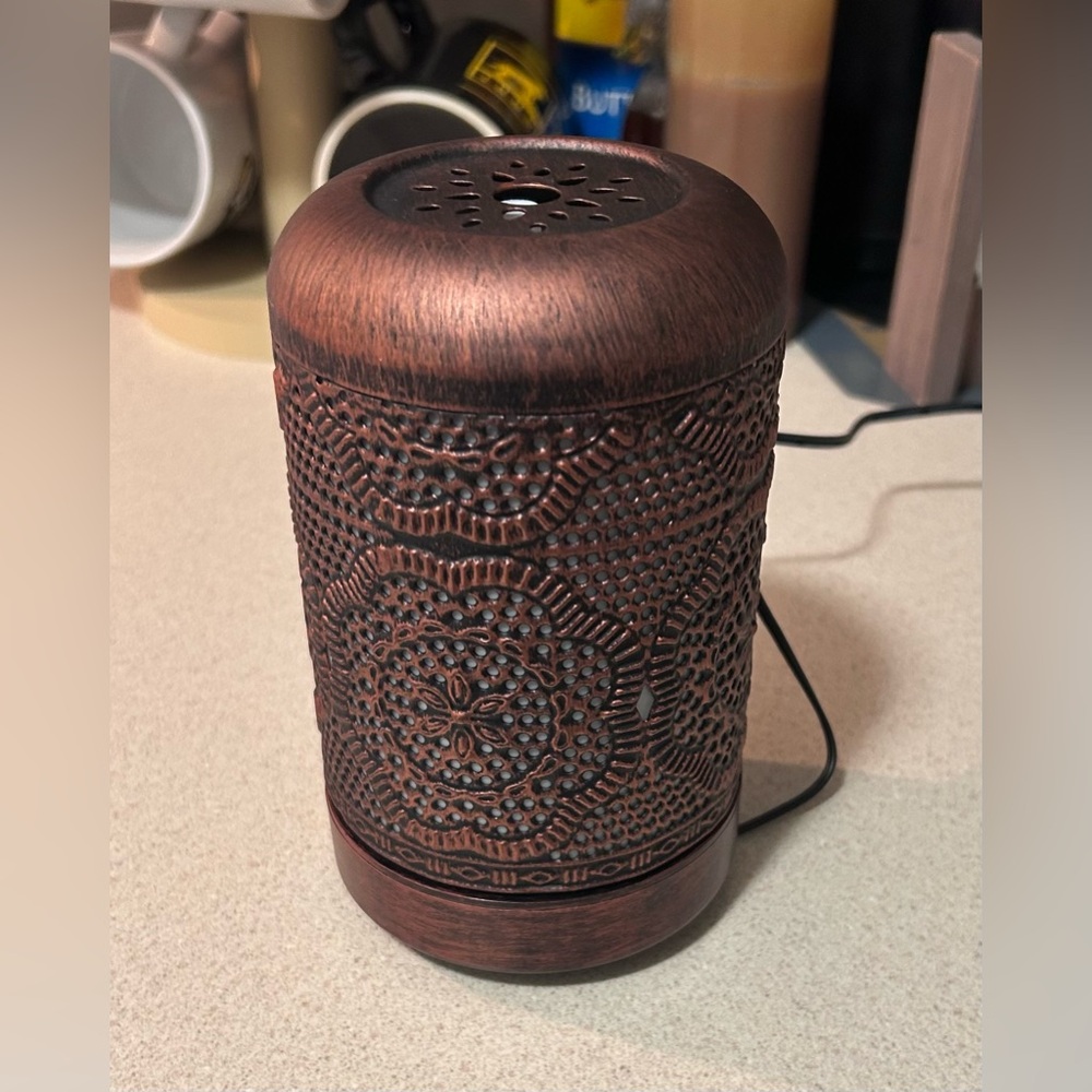 Intricate Brown Home Accent Diffuser W/ 4 Fragrance Oils